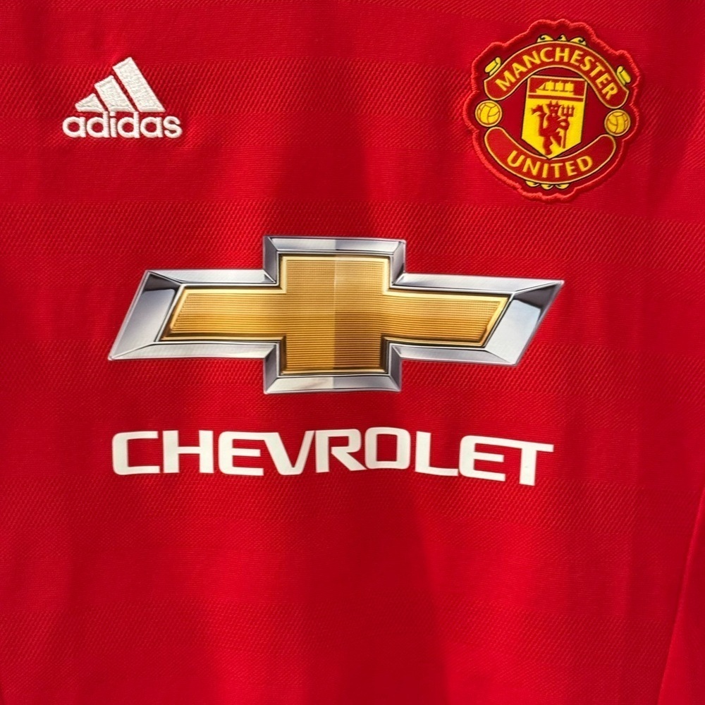 Adidas Red and White Soccer Jersey with Excellent Condition - Picture 4 of 8